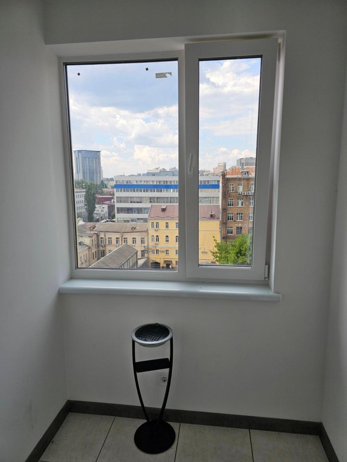 Mansarda Iris Hotell Kiev Eksteriør bilde