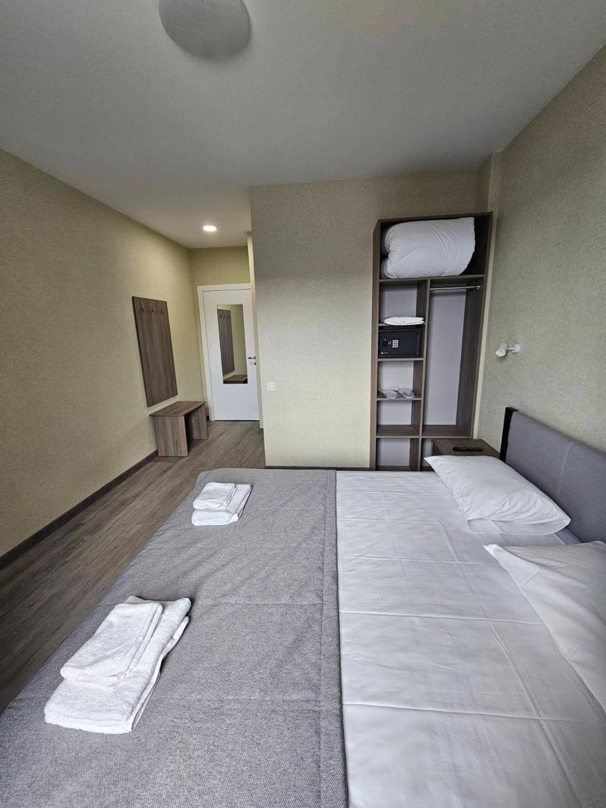 Mansarda Iris Hotell Kiev Eksteriør bilde